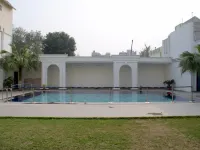 Ritz Plaza Hotels near Narula's Mall