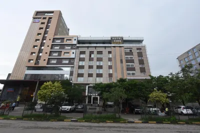 Hotel Yois Hotels near B-Block, Garden