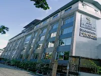 Central Courtyard Boutique Resort