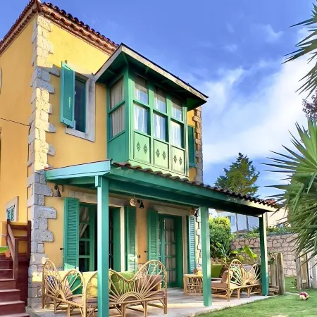 Banana Alaçatı Food & Stay - Adults Only