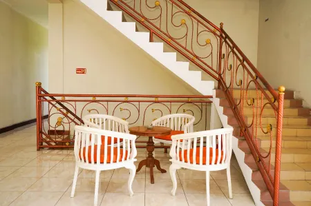 Urbanview Hotel Ratu Elok Syariah Banjarbaru by RedDoorz