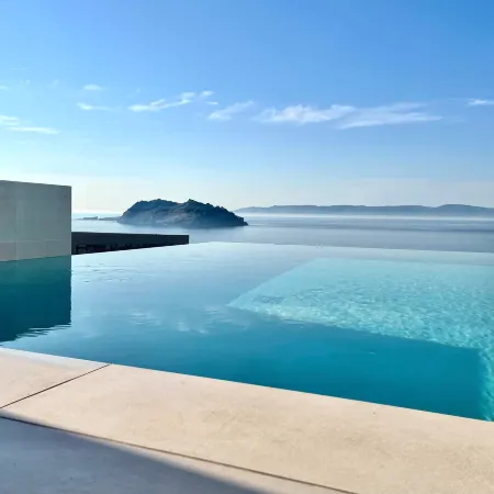 Eleia Seafront Rooms & Villas