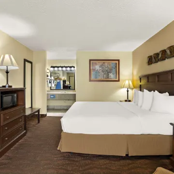 Best Western Center Pointe Inn