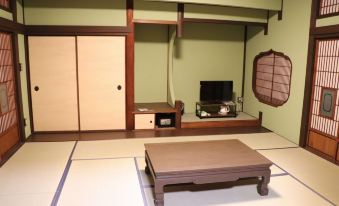 Guest House Akahige Marugame