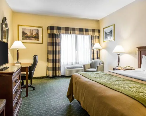 Comfort Inn East Windsor - Springfield Hotels in Enfield
