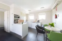 Forrest Hotel & Apartments Hotels in Yarralumla