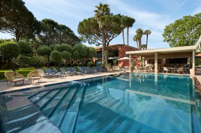 Hotel la Villa Duflot Restaurant & Spa Nuxe Hotels near Museum of Coins and Medals Joseph Puig