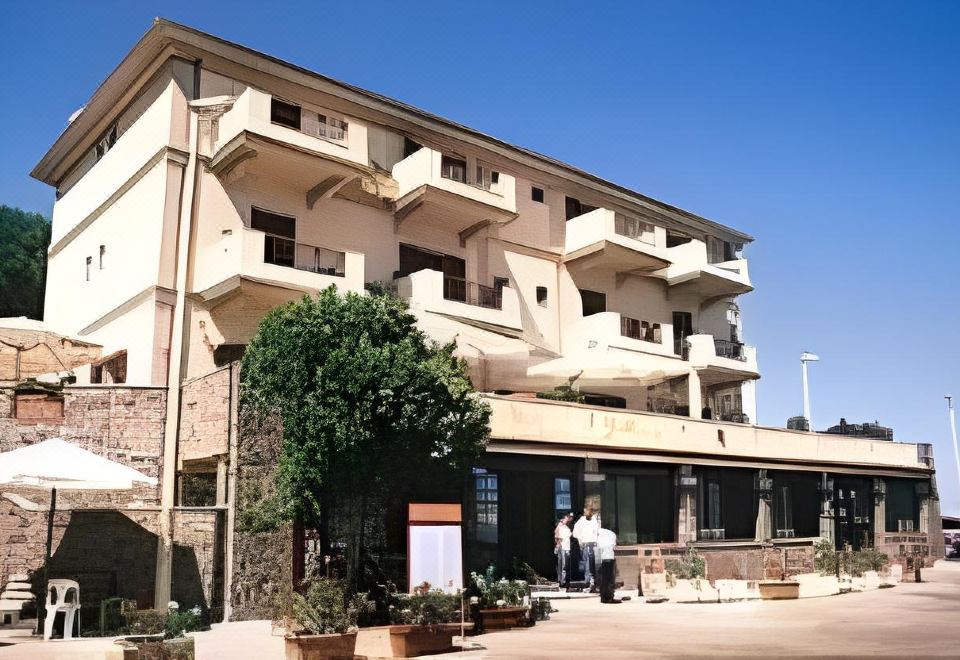 hotel overview picture