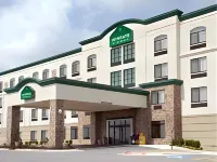 Wingate by Wyndham Bentonville Airport - Parkplatz