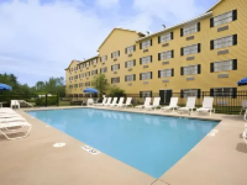 薩科舊果園海灘地區華美達酒店 薩科酒店