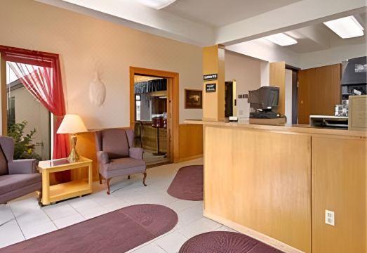 슈퍼 8 수영장 시설