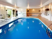 Comfort Inn & Suites - Kolam Renang
