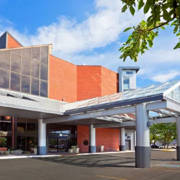 Holiday Inn OAKVILLE (CENTRE) by IHG