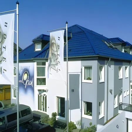Hotel Opal