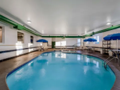 Sleep Inn & Suites Green Bay South Hotels in De Pere