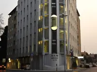 Sam Hotel - 3-Star