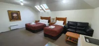 Rosewood Court Motel - Motels