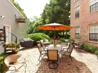 The Lily Inn - Burlington Hôtels à : Westampton Township