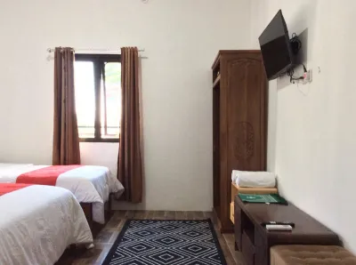 RedDoorz Syariah Near Sleman City Hall 4 Hotell i Tridadi
