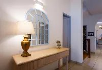 Elivaas 4 BHK with Pvt Pool Near Baga - Celest