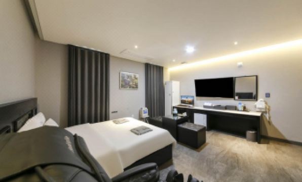 1. 논산 더시티 호..