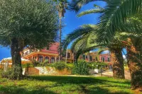 Ionian Arches Hotel di Limni