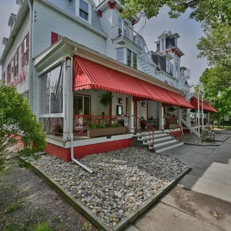 Tom Quick Inn