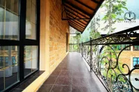 Taurukh Hotel - 3-Star