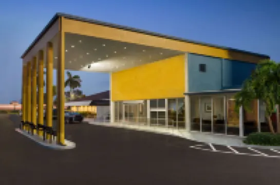 EnVision Hotel Miami International Airport