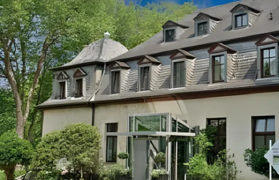 豪斯翰赫斯汀酒店