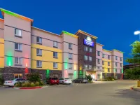 Days Inn & Suites by Wyndham Lubbock Medical Center Hotel di Lubbock
