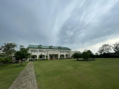 Hotel Sarai Bharatgarh Hotels in Anandpur Sahib