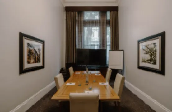 Club Quarters Hotel Trafalgar Square, London