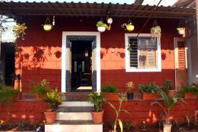 Lolage Farmhouse