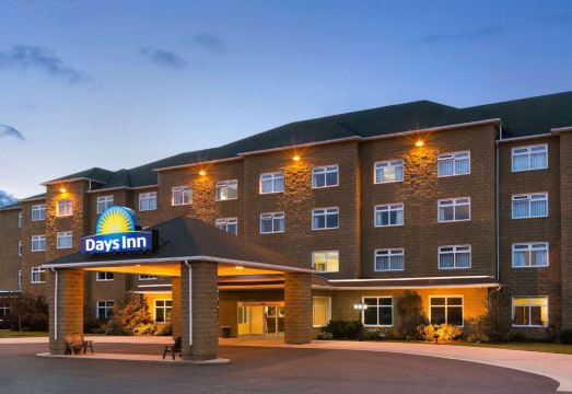 데이즈 인 바이 윈덤 오로모크토 컨퍼런스 센트레