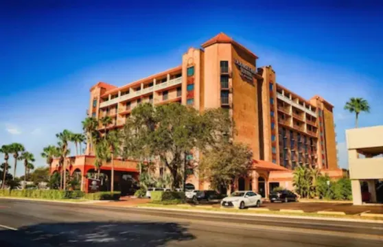 邁克艾倫希爾頓逸林套房酒店