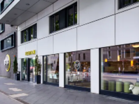 B&B HOTEL Frankfurt City-Ost Hotels in der Nähe von Afghanisch-Islamisches-Zentrum Frankfurt am Main e.V. - Abu Hanifa Moschee