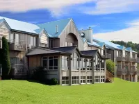 Auberge des Battures Hotels near Saguenay Fjord National Park