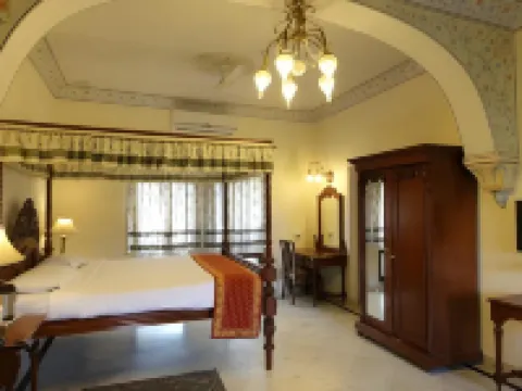 Amar Mahal Hotels in Orchha