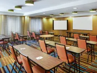 普萊恩維爾萬楓酒店及套房 普萊恩維爾酒店