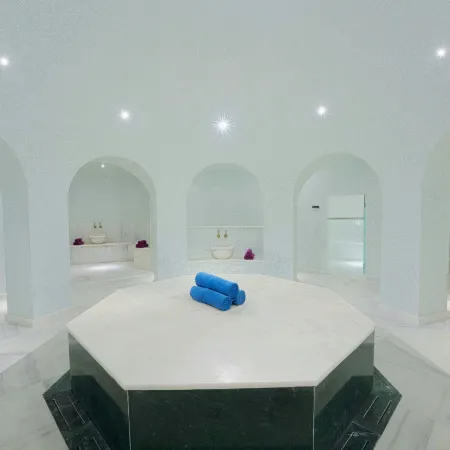 Le Meridien Abu Dhabi Resort
