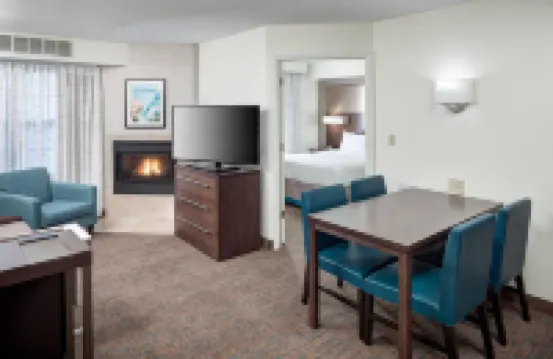 Residence Inn Kansas City Country Club Plaza Hotels in Kansas City