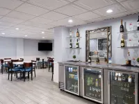 AmericInn by Wyndham Woodstock IL - Bar