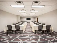 Hampton Inn & Suites Denver-Downtown Hotels near Brown Palace