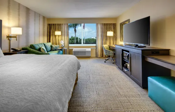 勞德代爾堡西-彭布羅克派恩斯歡朋酒店