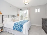 Free Golf Cart! Luxe Townhome Near Grand Park! Hotels in Westfield