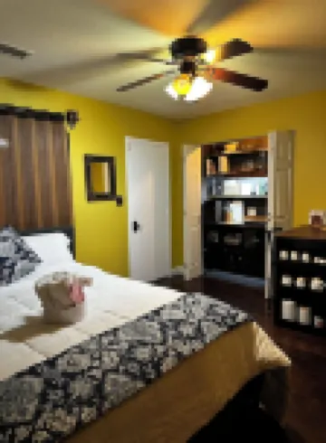 HIKERS HIDEOUT IN WEST SEDONA