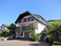 Well-kept vacation home in the middle of the vineyards. Apartment 1, short vacation on request