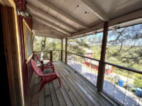 Romantic Cabin with Jetted Tub!  Minutes to Branson Landing and 76 Strip