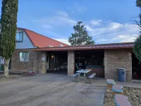 2 Bedroom~ Mountain Views~Close to Town and Wineries Hotel dekat Arizona Hops and Vines